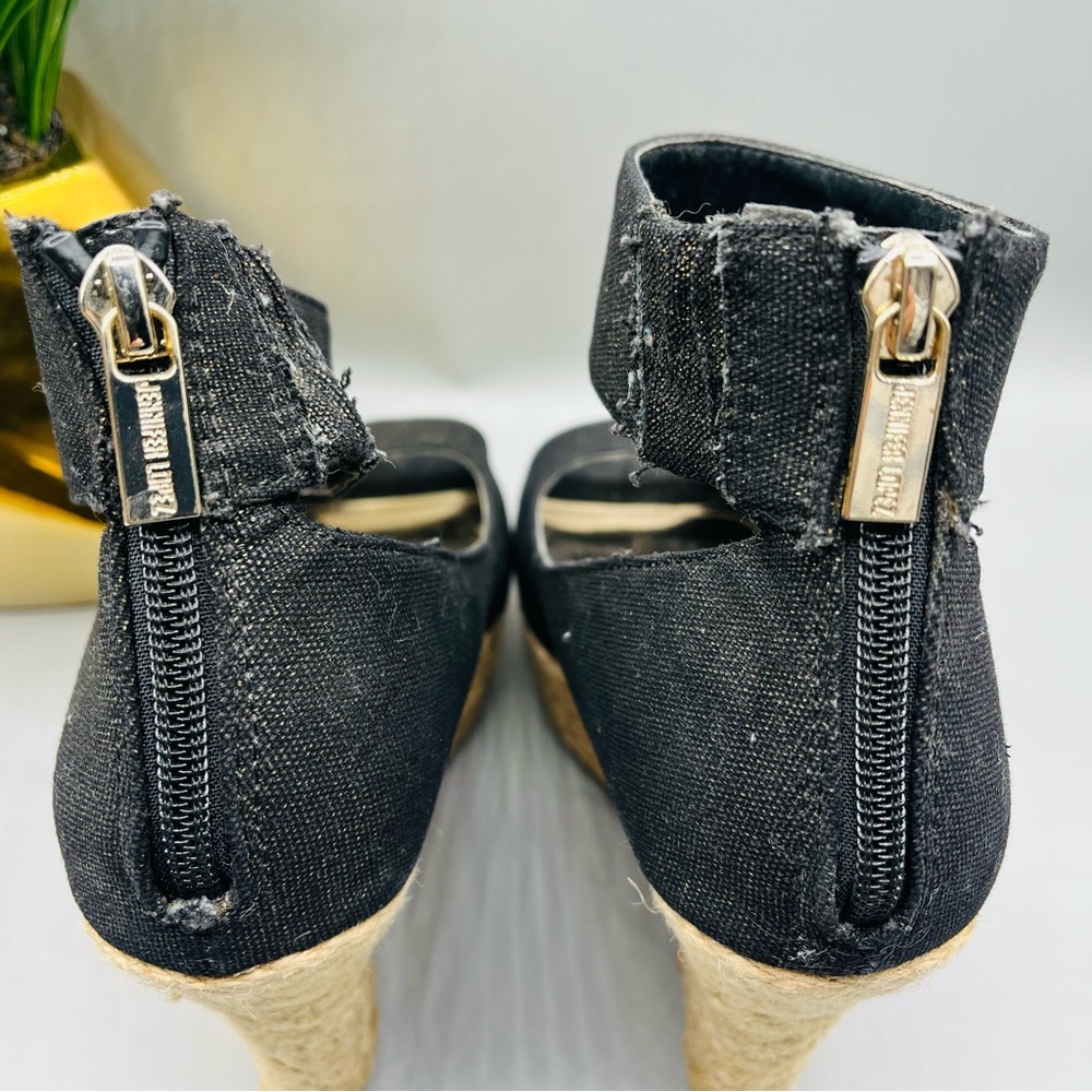 Preloved‎ Jennifer Lopez Black Wedges - Picture 4 of 9